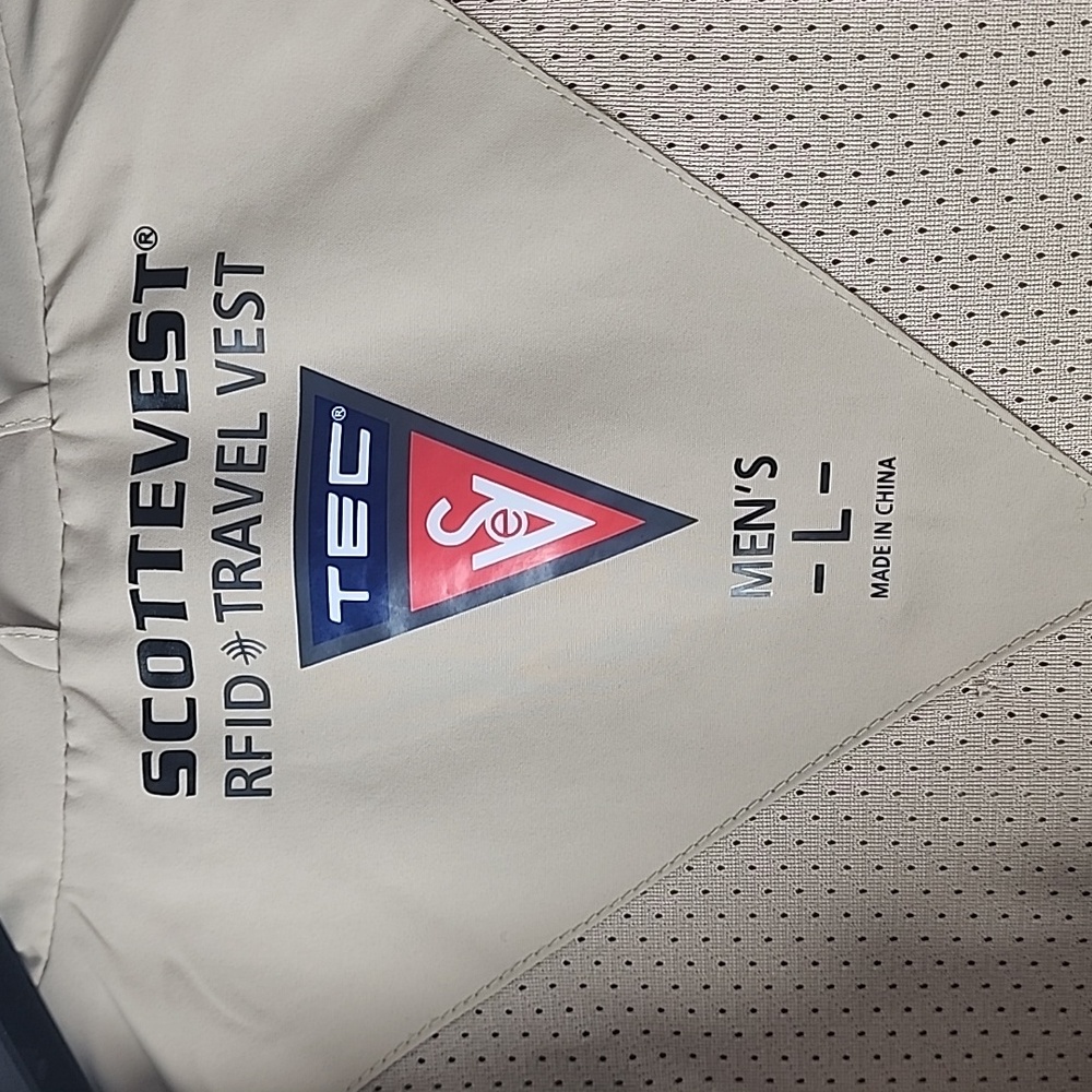 Scottevest RFID Travel Vest. - Picture 4 of 15